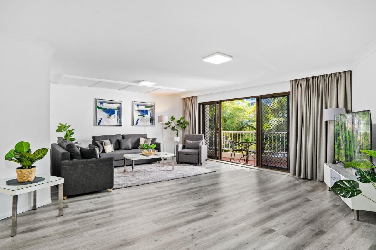Coco Bella Retreat In Central Surfers - Sleeps 6-8 Guldkusten Exteriör bild