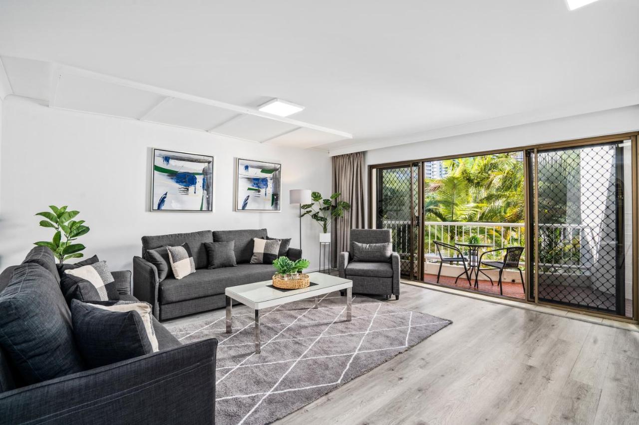 Coco Bella Retreat In Central Surfers - Sleeps 6-8 Guldkusten Exteriör bild