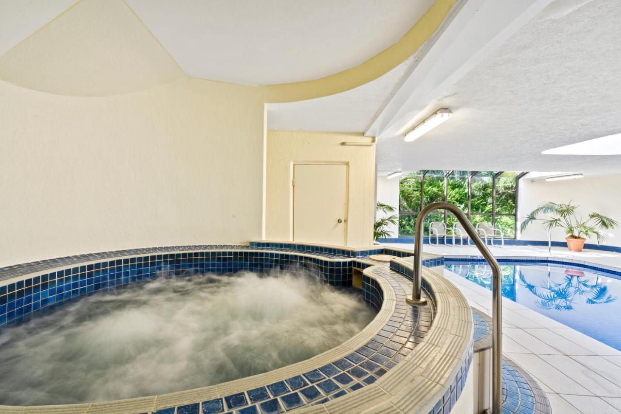 Coco Bella Retreat In Central Surfers - Sleeps 6-8 Guldkusten Exteriör bild